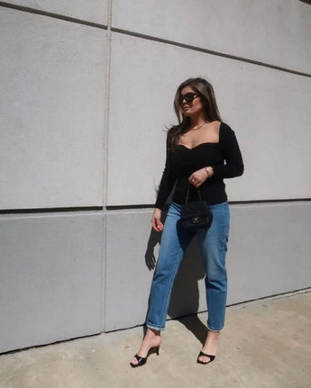 Lifestyle blogger Sara Azani wearing her favorite Leisure Society shades in her OOTD posts