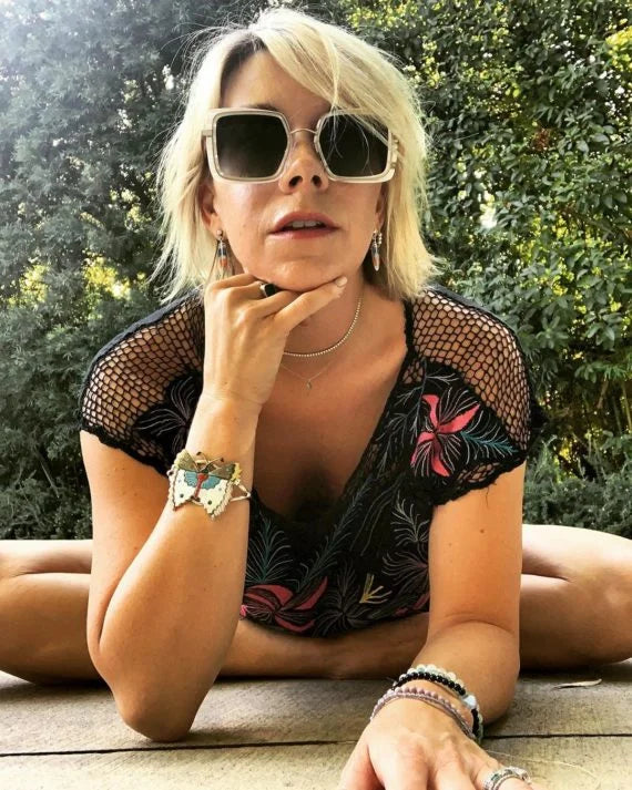 Mary Elizabeth Ellis spotted in Leisure Society Feliz sunglasses