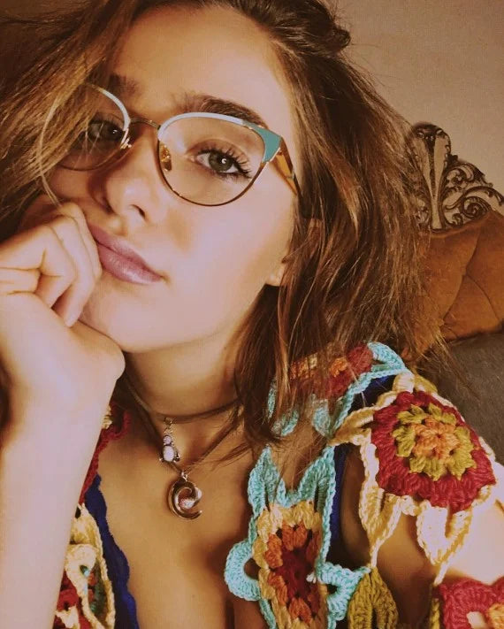 Haley Lu Richardson wearing the St. Jean